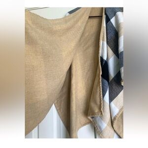 Ann Taylor shawl scarf